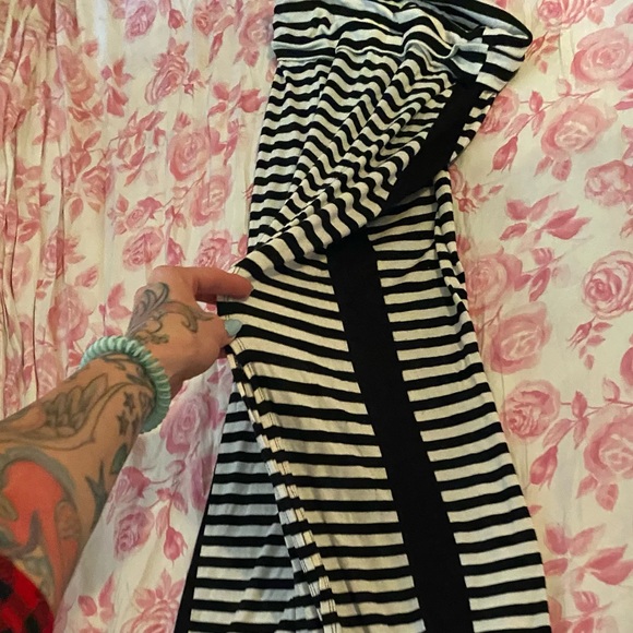 Black and white striped maxi - Picture 3 of 5